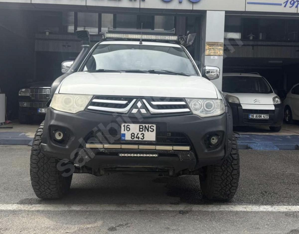 Mitsubishi L 200 ınstyle 2014 Dizel Otomatik 4x4